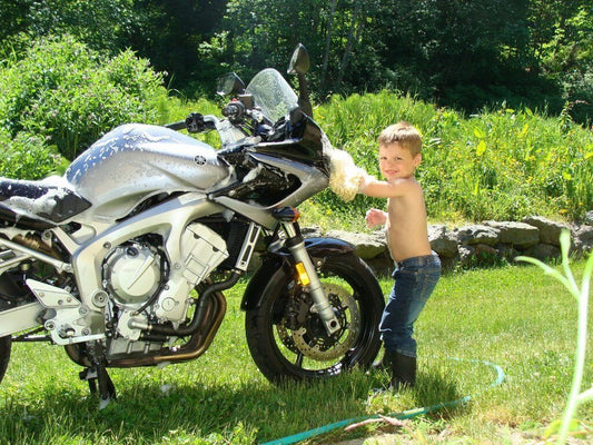 Washing your motorcycle for beginners | Stickman Vinyls